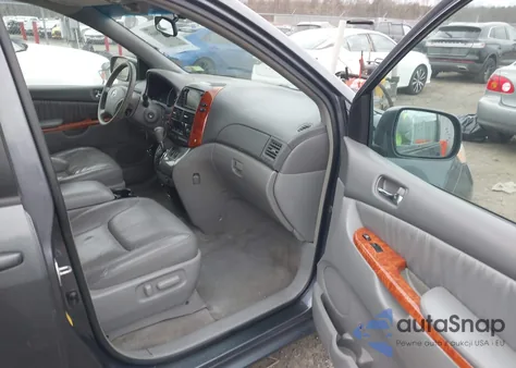 2006 Toyota Sienna Xle z USA, uszkodzony, nr VIN 5TDZA22C06S537870